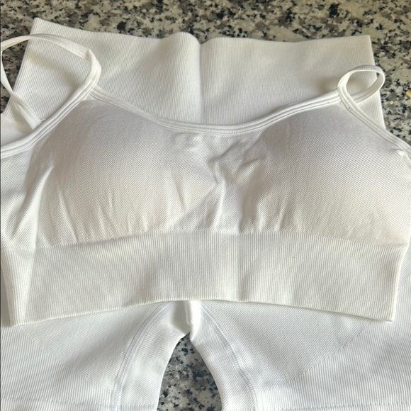 White Shapewear Set with High-Waisted Support - Picture 3 of 6